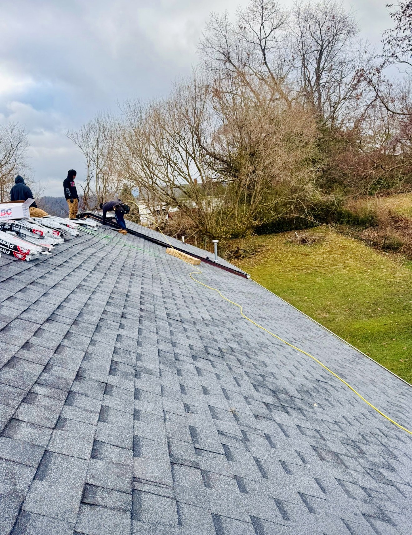 Roof Replacement After Hurricane Damage in Elizabethton, Tennessee. Thumbnail